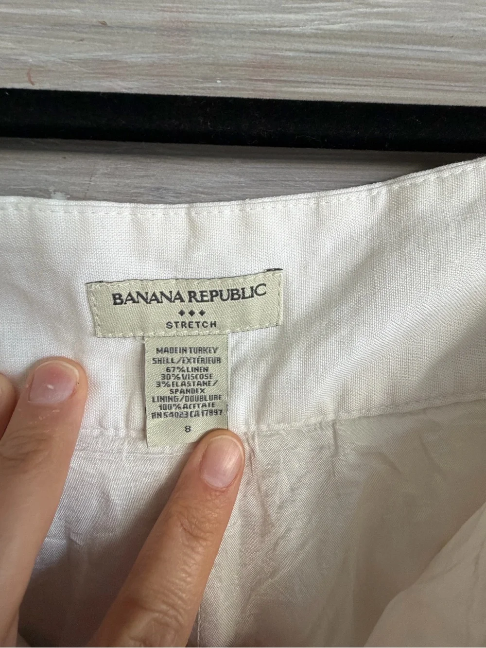 Banana Republic Women’s White Linen Pants fully lined